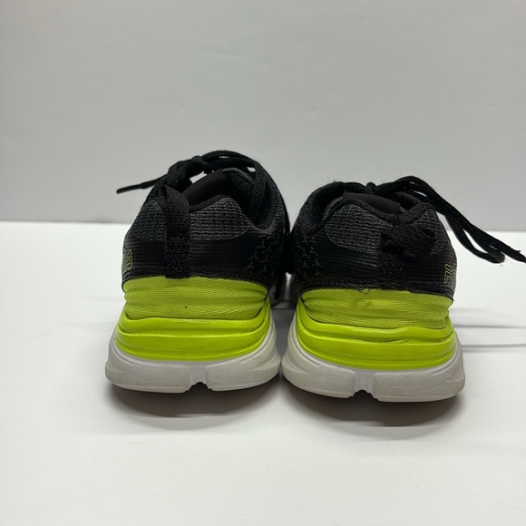 Boys Fila Tennis Shoes Sneakers Athletic Shoes Black and Yellow Boys Size 3.5 - Picture 5 of 11